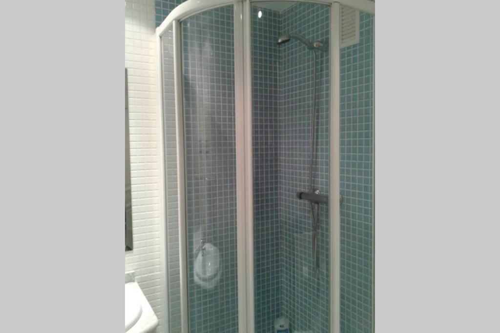 Apartamento GP JUNTO AL PARQUE DEL RETIRO Madrid Esterno foto